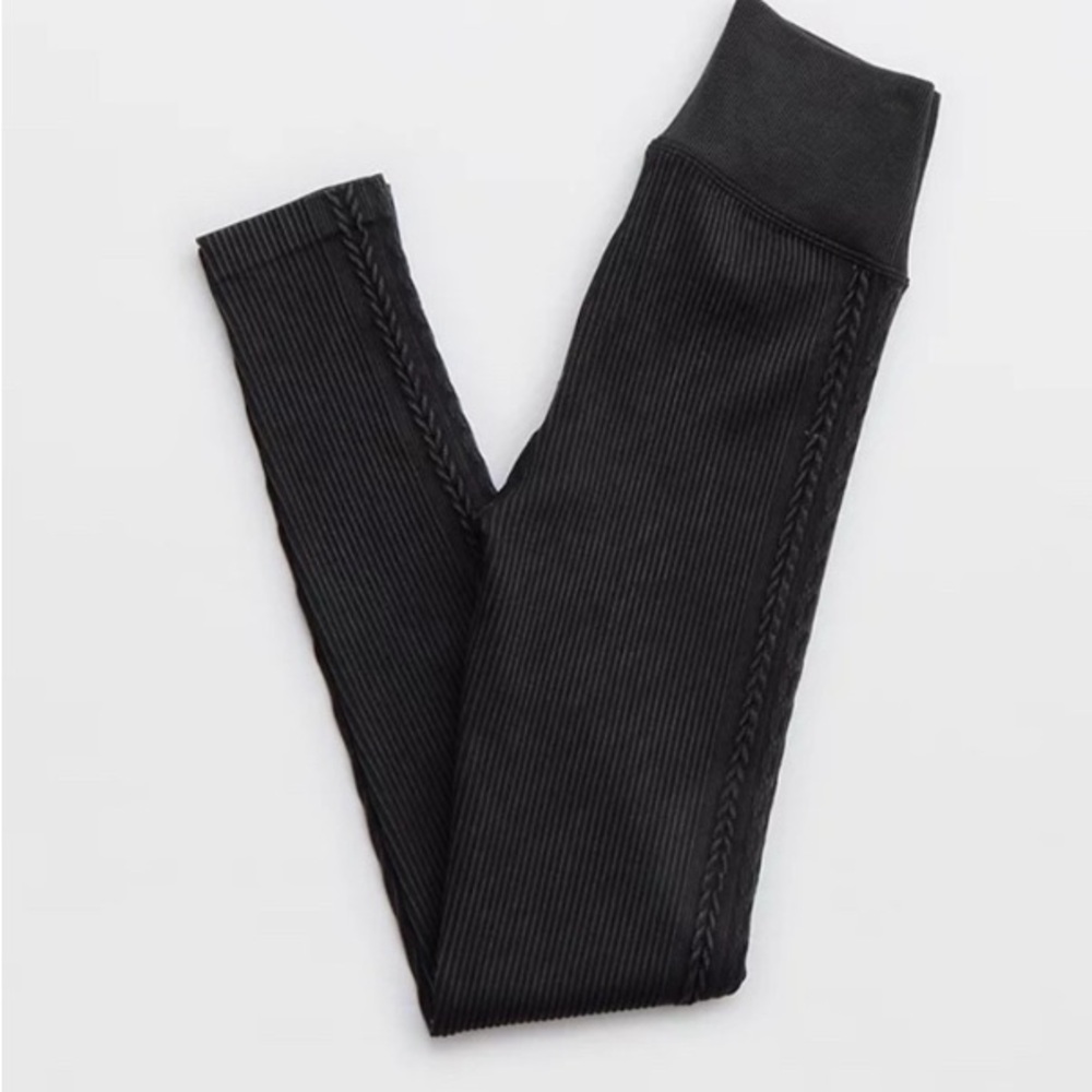 Off-line by aerie seamless cable legging